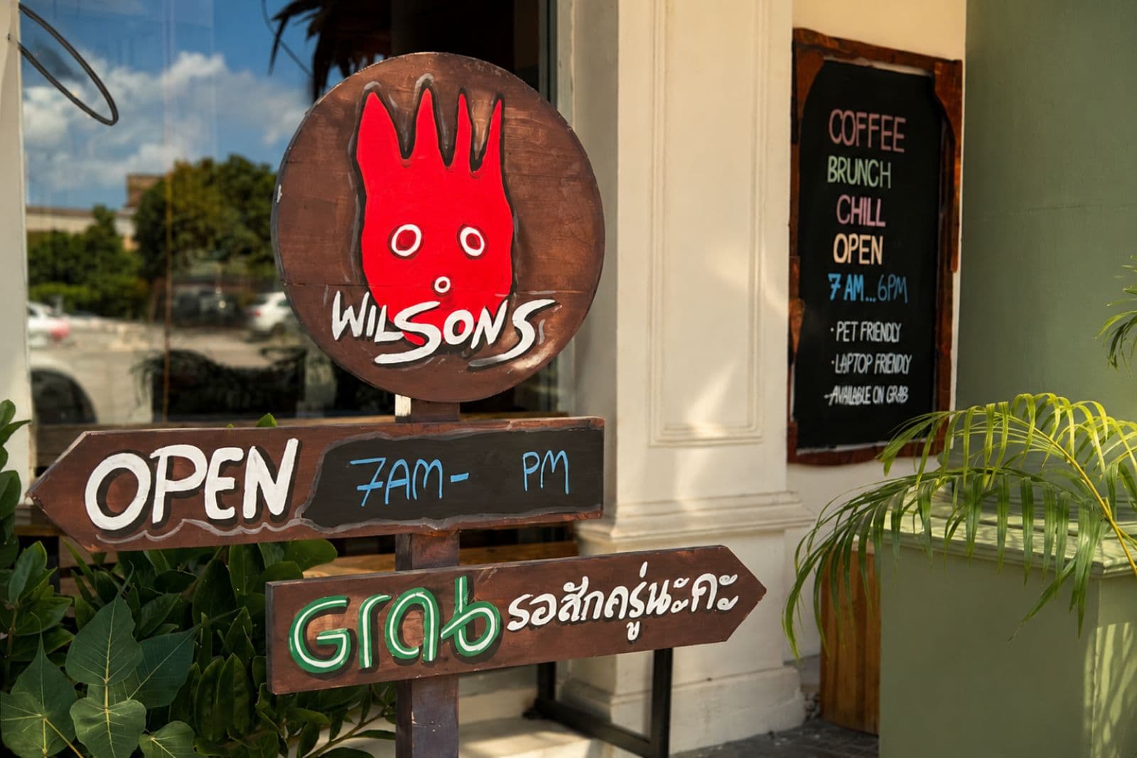 Phuket cafe morning scene